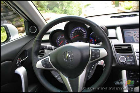 Acura RDX 2007 (Photo: Aymot Bachand, Auto123.com)