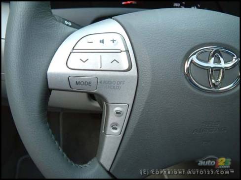 2007 Toyota Camry XLE (Photo: Rob Rothwell)