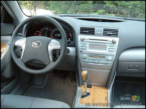 2007 Toyota Camry XLE (Photo: Rob Rothwell)