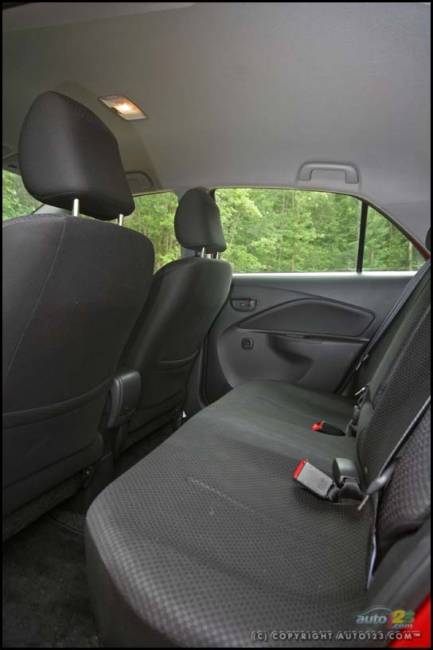 Toyota Yaris Berline 2007 (Photo: Philippe Champoux)