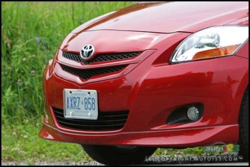 Toyota Yaris Berline 2007 (Photo: Philippe Champoux)