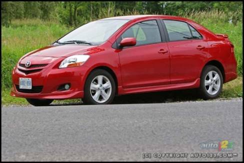 Toyota Yaris Berline 2007 (Photo: Philippe Champoux)