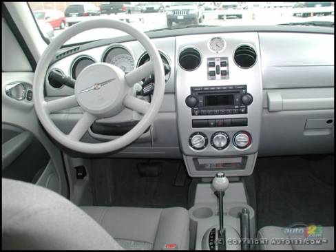 2006 Chrysler PT Cruiser (Photo: Leslie Wimbush, Auto123.com)