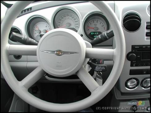 2006 Chrysler PT Cruiser (Photo: Leslie Wimbush, Auto123.com)