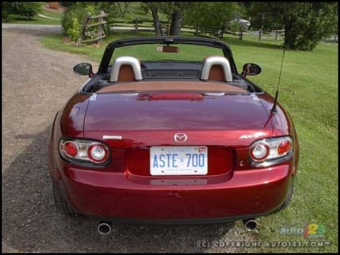 2006 Mazda MX-5 GT (Photo: Kevin ''Crash'' Corrigan, Auto123.com)