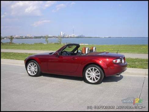 2006 Mazda MX-5 GT (Photo: Kevin ''Crash'' Corrigan, Auto123.com)