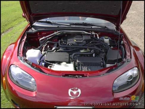 2006 Mazda MX-5 GT (Photo: Kevin ''Crash'' Corrigan, Auto123.com)