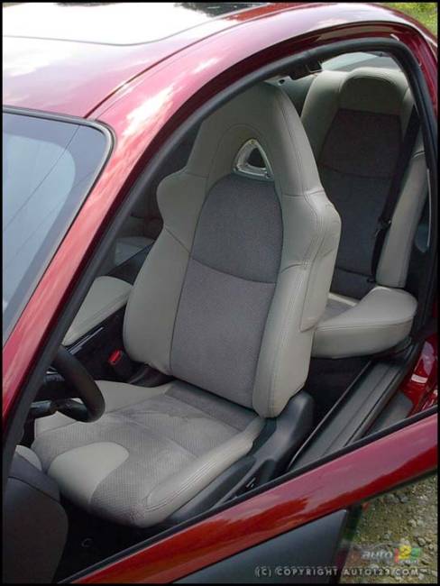 2006 Mazda RX-8 SE (Photo: Kevin ''Crash'' Corrigan, Auto123.com)