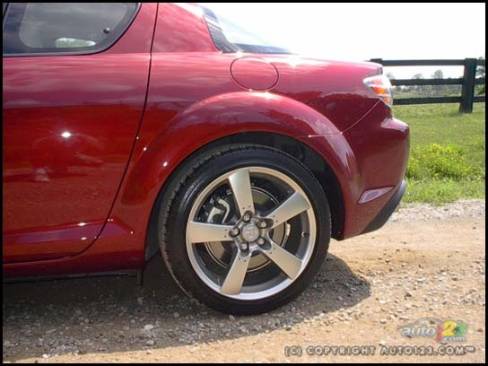 2006 Mazda RX-8 SE (Photo: Kevin ''Crash'' Corrigan, Auto123.com)