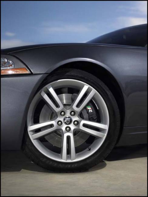 2007 Jaguar XKR (Photo: Jaguar)