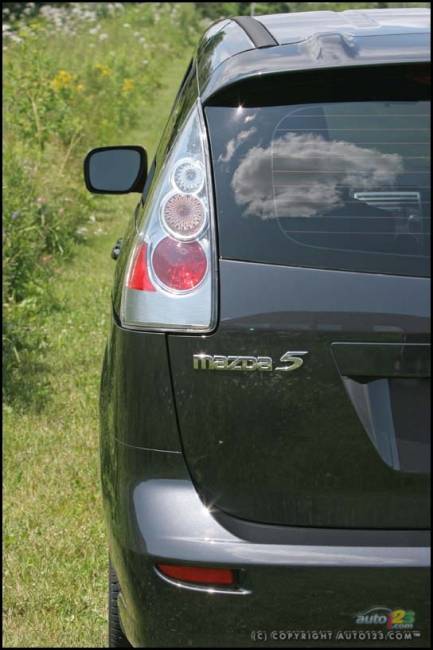 2006 Mazda5 GT (Photo: Philippe Champoux, Auto123.com)