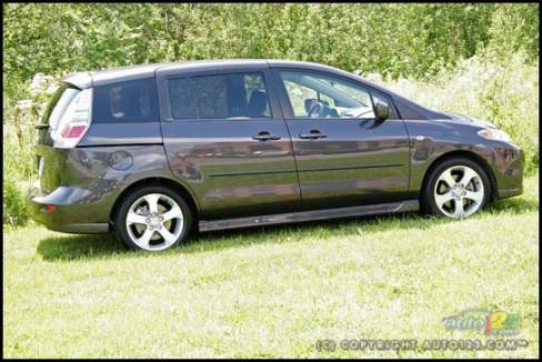 2006 Mazda5 GT (Photo: Philippe Champoux, Auto123.com)