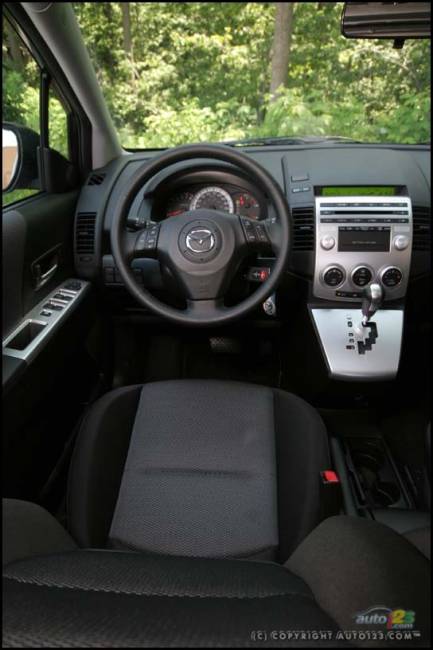 2006 Mazda5 GT (Photo: Philippe Champoux, Auto123.com)