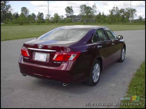 2007 Lexus ES 350 (Photo: Kevin ''Crash'' Corrigan, Auto123.com)