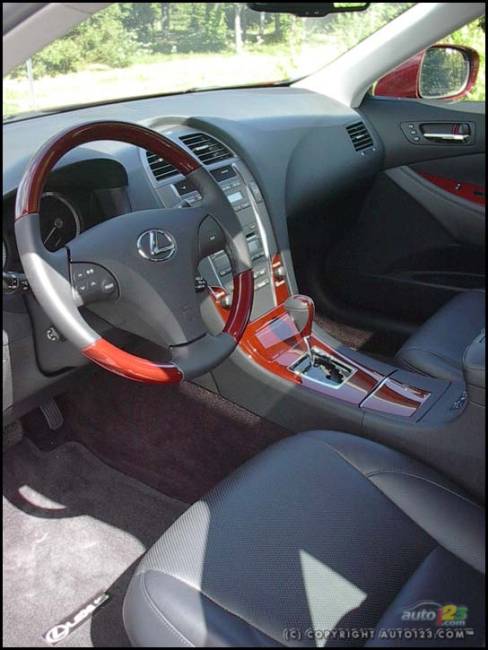 2007 Lexus ES 350 (Photo: Kevin ''Crash'' Corrigan, Auto123.com)