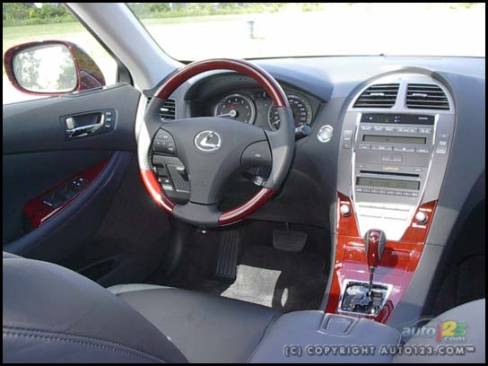 2007 Lexus ES 350 (Photo: Kevin ''Crash'' Corrigan, Auto123.com)