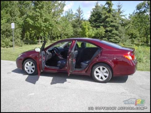 2007 Lexus ES 350 (Photo: Kevin ''Crash'' Corrigan, Auto123.com)