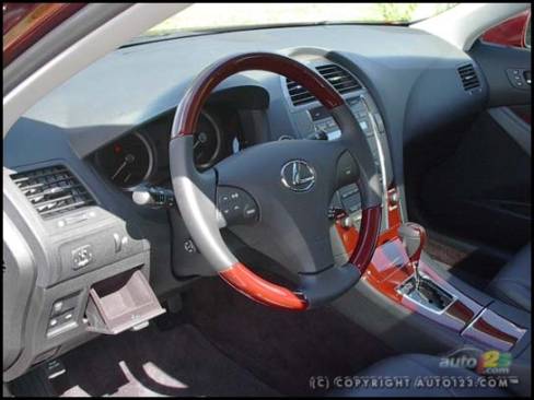 2007 Lexus ES 350 (Photo: Kevin ''Crash'' Corrigan, Auto123.com)