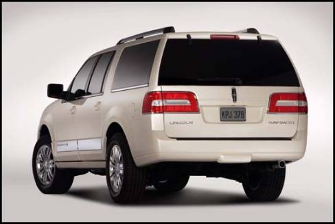 2007 Lincoln Navigator (Photo: Ford Motor Company)