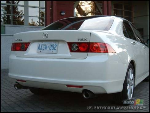 2006 Acura TSX (Photo: Rob Rothwell, Auto123.com)