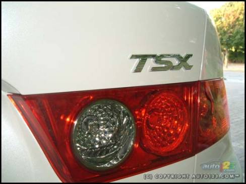 2006 Acura TSX (Photo: Rob Rothwell, Auto123.com)