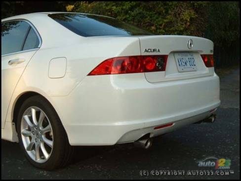 2006 Acura TSX (Photo: Rob Rothwell, Auto123.com)