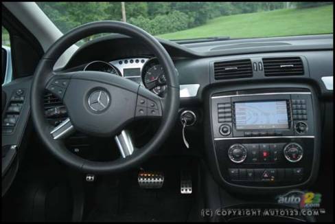 2006 Mercedes-Benz R 350 (Photo: Philippe Champoux, Auto123.com)