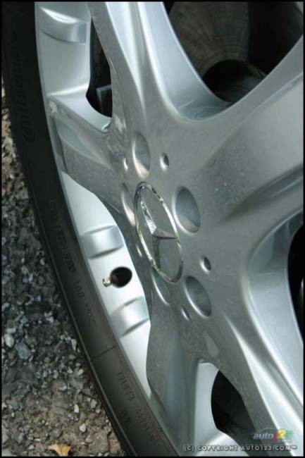 2006 Mercedes-Benz R 350 (Photo: Philippe Champoux, Auto123.com)