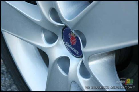 2006 Saab 9-3 Aero SportCombi (Photo: Philippe Champoux, Auto123.com)