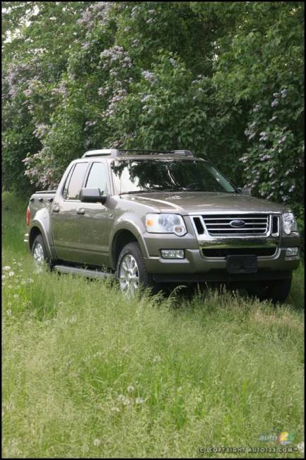 2007 Ford Explorer Sport Trac Limited 4x4 (Photo: Philippe Champoux, Auto123.com)