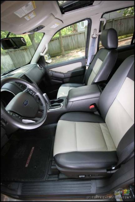 2007 Ford Explorer Sport Trac Limited 4x4 (Photo: Philippe Champoux, Auto123.com)