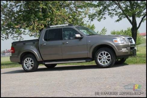 Ford Explorer Sport Trac Limited 4x4 2007 (Photo: Philippe Champoux, Auto123.com)