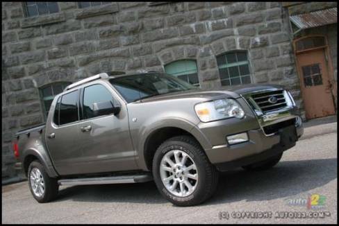 Ford Explorer Sport Trac Limited 4x4 2007 (Photo: Philippe Champoux, Auto123.com)