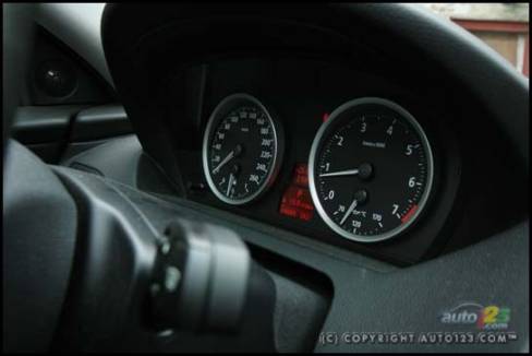 BMW 650i 2006 (Photo: Philippe Champoux, Auto123.com)