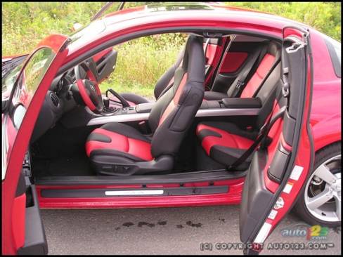 Mazda RX-8 GT 2006 (Photo: Michel Deslauriers, Auto123.com)