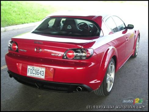 Mazda RX-8 GT 2006 (Photo: Michel Deslauriers, Auto123.com)