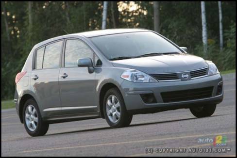 2007 Nissan Versa 1.8 SL (Photo: Philippe Champoux, Auto123.com)