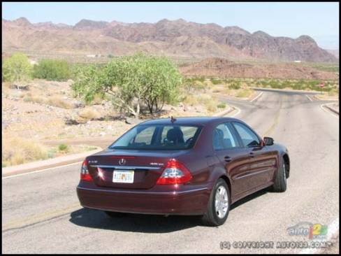 Mercedes-Benz E320 Bluetec 2007 (Photo: Mathieu St-Pierre, Auto123.com)