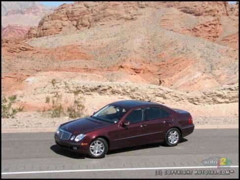 Mercedes-Benz E320 Bluetec 2007 (Photo: Mathieu St-Pierre, Auto123.com)
