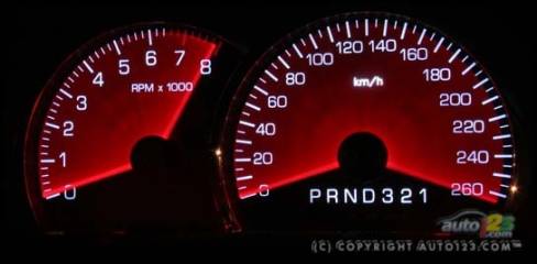 Cadillac DTS 2006 (Photo: Philippe Champoux, Auto123.com)
