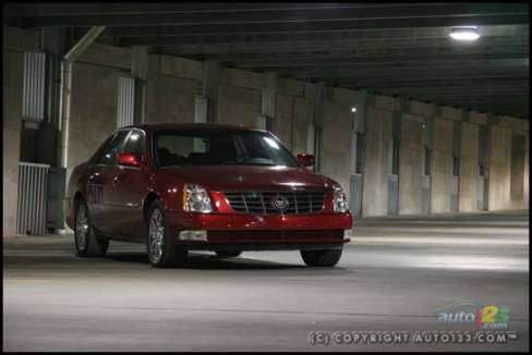 Cadillac DTS 2006 (Photo: Philippe Champoux, Auto123.com)