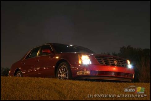 Cadillac DTS 2006 (Photo: Philippe Champoux, Auto123.com)