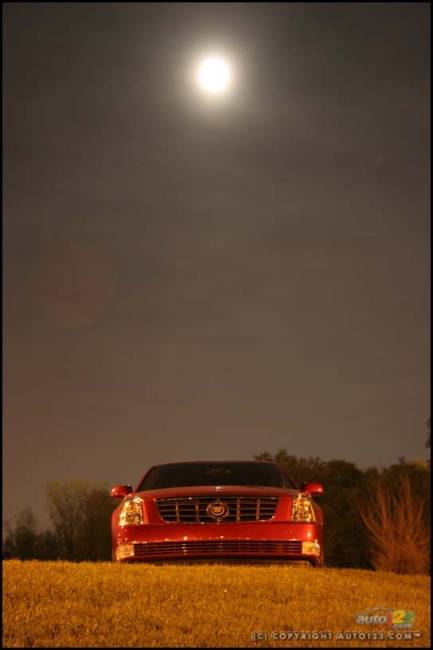 Cadillac DTS 2006 (Photo: Philippe Champoux, Auto123.com)