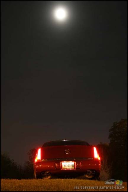 Cadillac DTS 2006 (Photo: Philippe Champoux, Auto123.com)