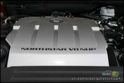 Cadillac DTS 2006 (Photo: Philippe Champoux, Auto123.com)