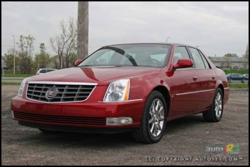 Cadillac DTS 2006 (Photo: Philippe Champoux, Auto123.com)