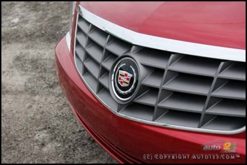 Cadillac DTS 2006 (Photo: Philippe Champoux, Auto123.com)