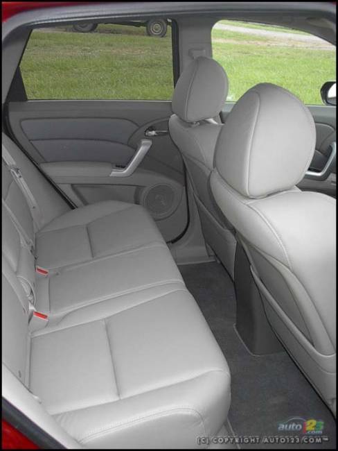 2007 Acura RDX (Photo: Kevin ''Crash'' Corrigan, Auto123.com)