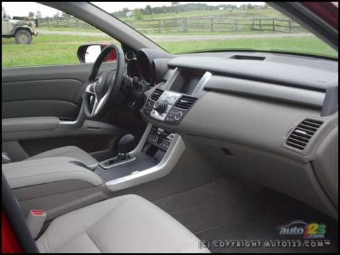 2007 Acura RDX (Photo: Kevin ''Crash'' Corrigan, Auto123.com)
