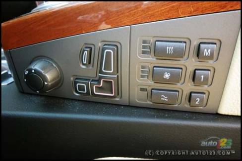 2006 BMW 750Li (Photo: Philippe Champoux, Auto123.com)